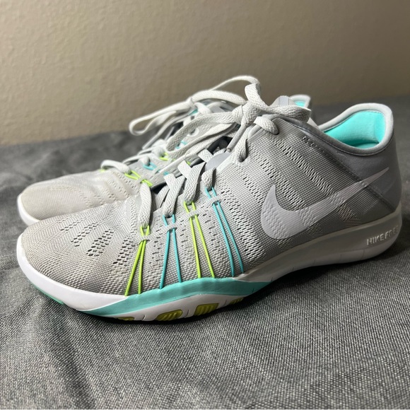 Nike “Free” TR6 in Gray with Neon Details Size 6.5 - Picture 15 of 15